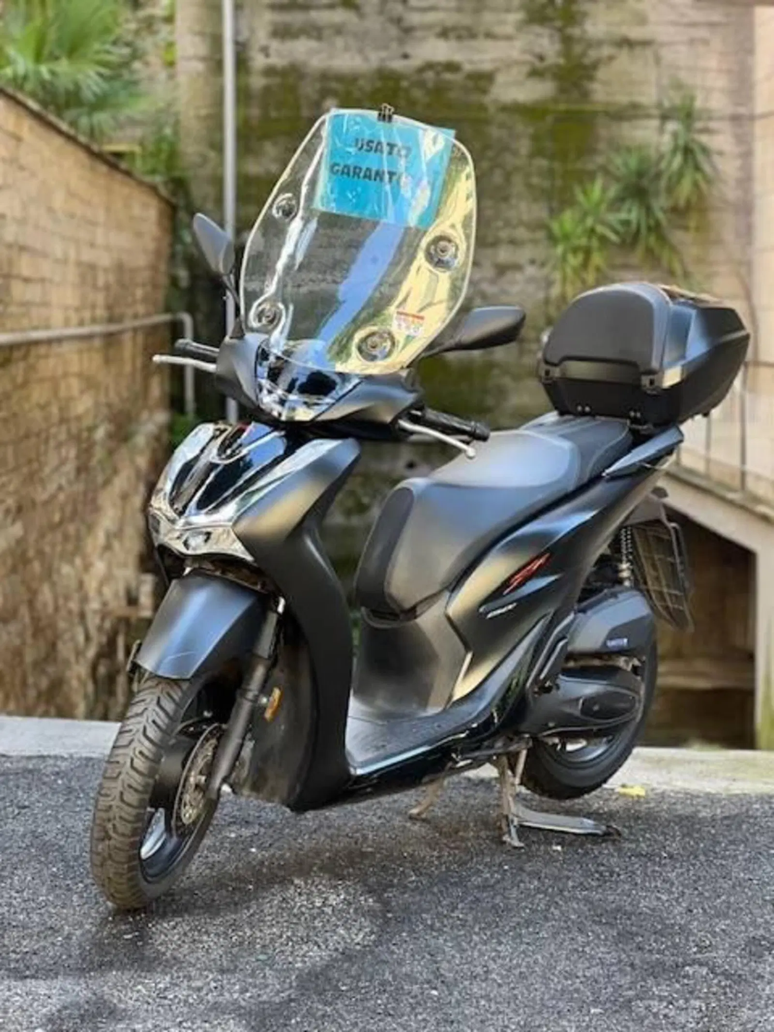 Honda SH 150 Sport Scooter Honda SH 150 Sport in vendita a Roma da Moto Capital, zona Balduina.